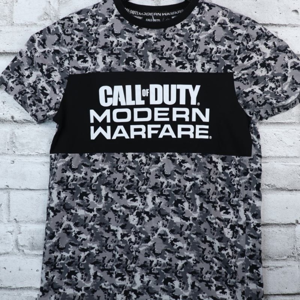 Modern Warfare Call of Duty Camouflage T-Shirt Size Large